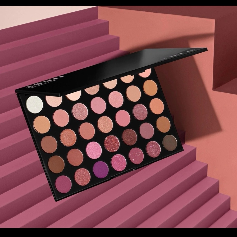 Morphe 35XO Makeup Palette - Natural Flirt Artistry Palette